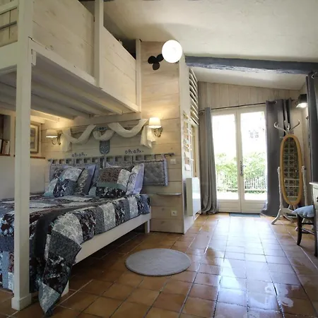 Gite Lamarmette, Tout Confort, Calme , Piscine Privative, Borne Ve, Naturisme Nyaraló