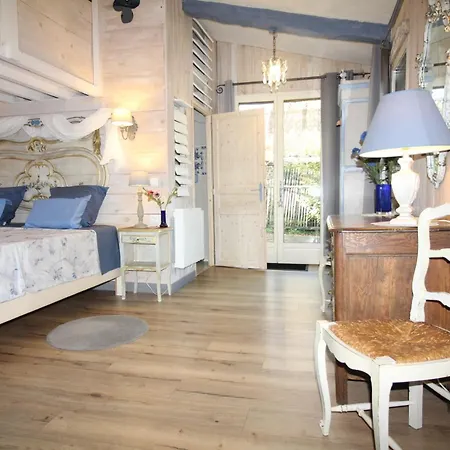 Gite Lamarmette, Tout Confort, Calme , Piscine Privative, Borne Ve, Naturisme *